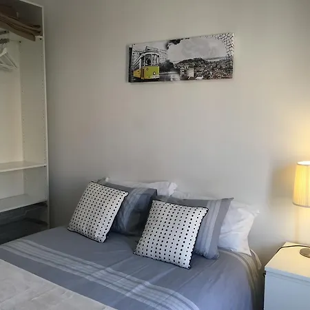 Modern Conde Barao - Sss リスボン