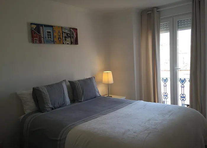 Modern Conde Barao - Sss Apartment *